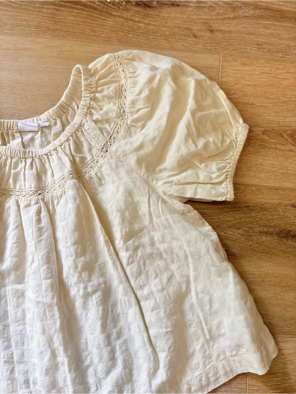 GAP Girls Light Cream Puff Sleeve Blouse